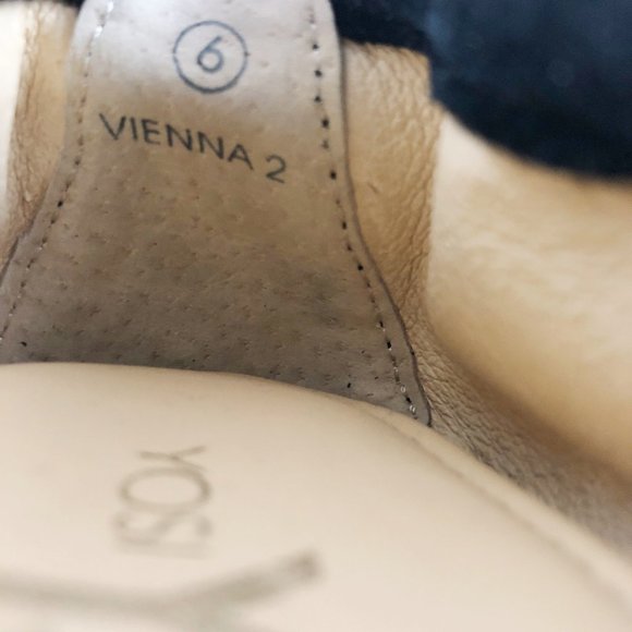 NWOB! YOSI SAMRA Black Velvet Vienna 2 Foldable Ballet Flats 6 - Picture 9 of 10